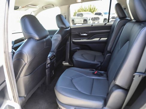 Certified 2024 Toyota Grand Highlander AWD Hybrid image 19