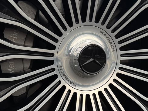 Used 2023 Mercedes-Benz S 580 4MATIC Sedan image 90