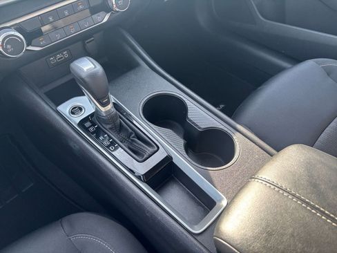 Used 2025 Nissan Altima 2.5 SV image 40