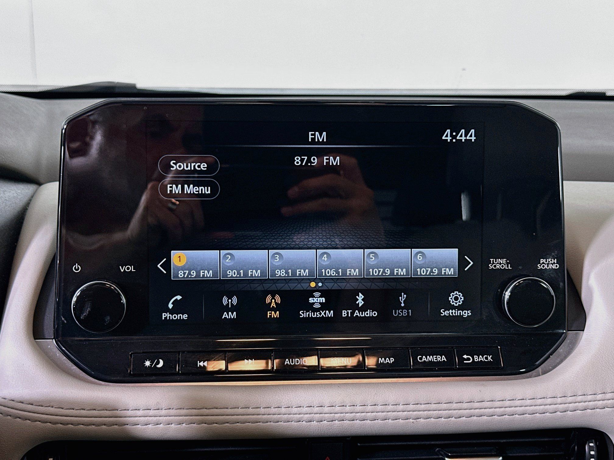 Used 2023 Nissan Rogue SL w/ SL Premium Package FWD image 21