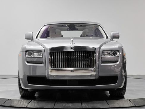 Used 2010 Rolls-Royce Ghost image 33