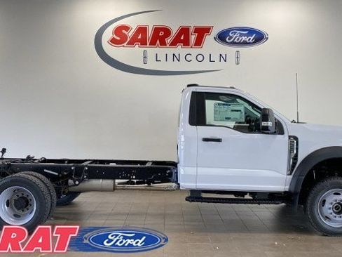New 2026 Ford F550 4x4 Regular Cab Super Duty w/ XL Chrome Package image 1