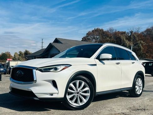 Used 2019 INFINITI QX50 Essential w/ Premium Heat Package image 2