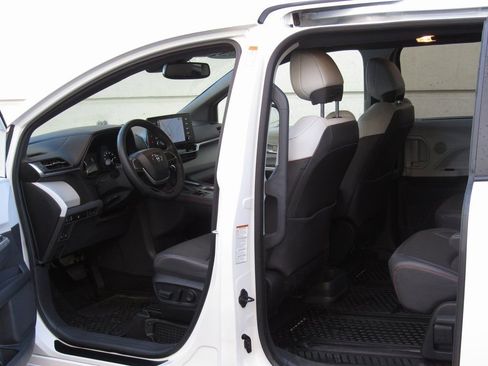 Used 2024 Toyota Sienna XSE image 13