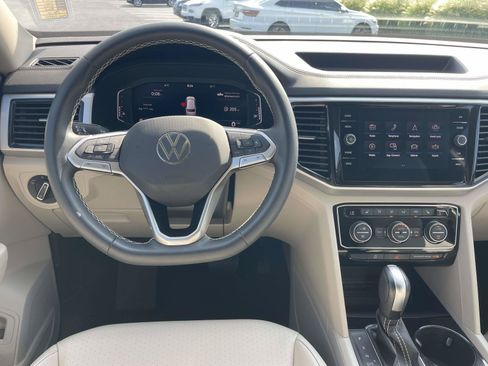 Certified 2023 Volkswagen Atlas SE FWD image 15