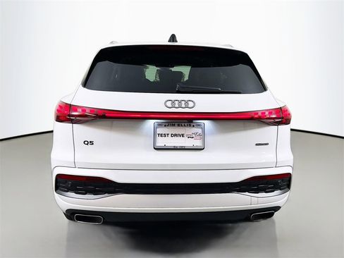 New 2025 Audi Q5 Premium Plus image 6