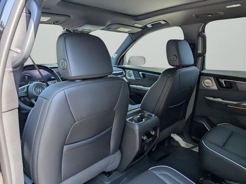 New 2026 Buick Enclave Avenir w/ Super Cruise Package image 13
