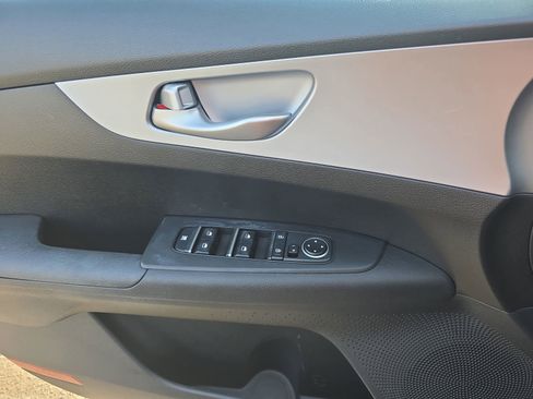 Used 2023 Kia Forte LXS image 30