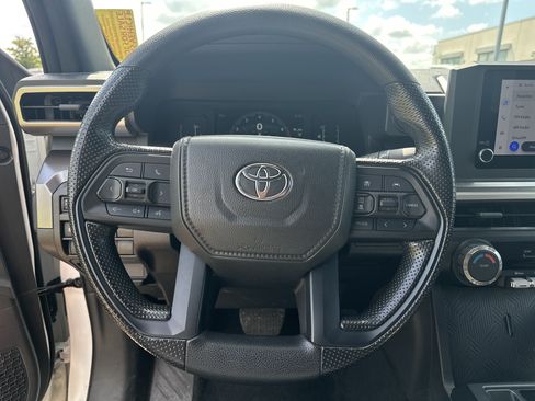 Certified 2025 Toyota Tacoma SR5 AWD/4WD image 17