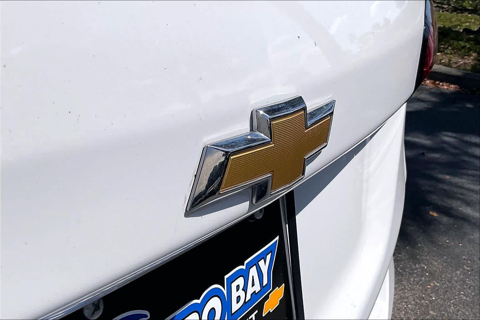 Used 2022 Chevrolet Equinox LS w/ LS Convenience Package FWD image 9