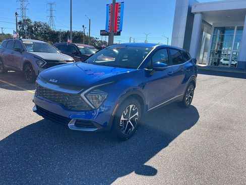 Used 2024 Kia Sportage EX image 2