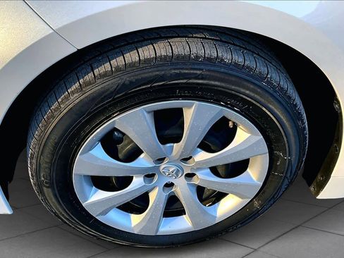 Certified 2024 Toyota Corolla LE image 11