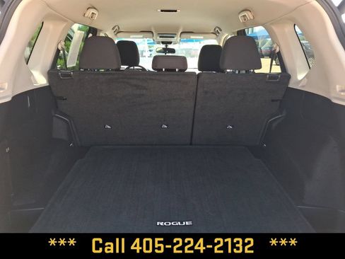Used 2025 Nissan Rogue SV FWD image 15