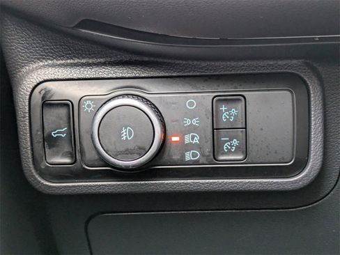 Used 2025 Ford Explorer Platinum image 37