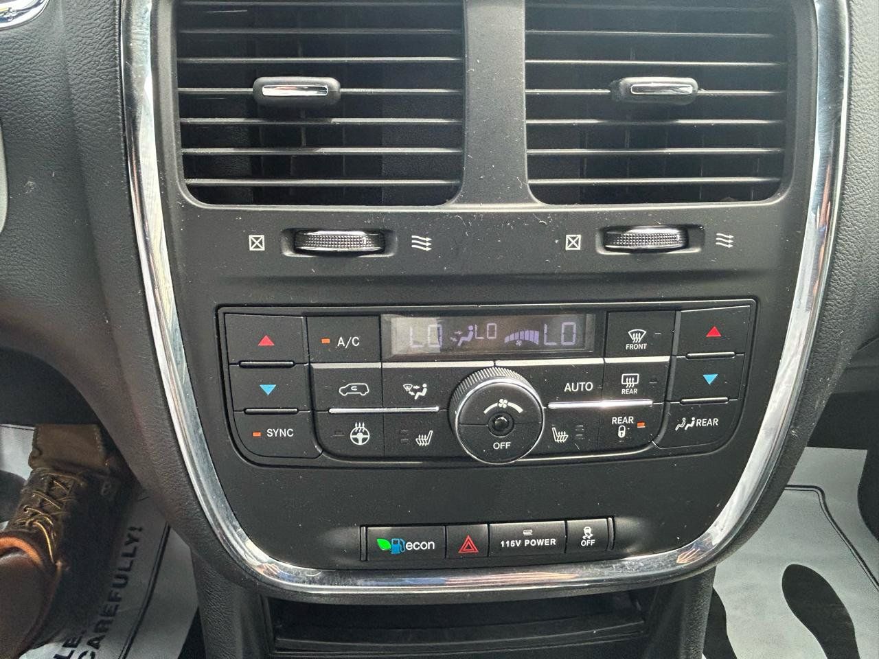Used 2018 Dodge Grand Caravan GT FWD image 23
