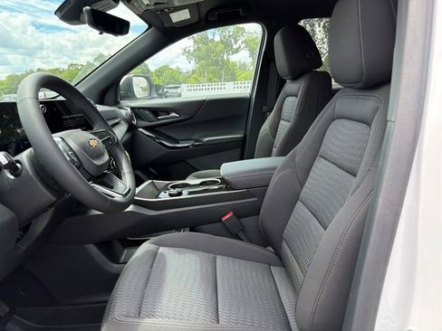 New 2026 Chevrolet Equinox LT w/ Safety and Technology Package FWD image 20