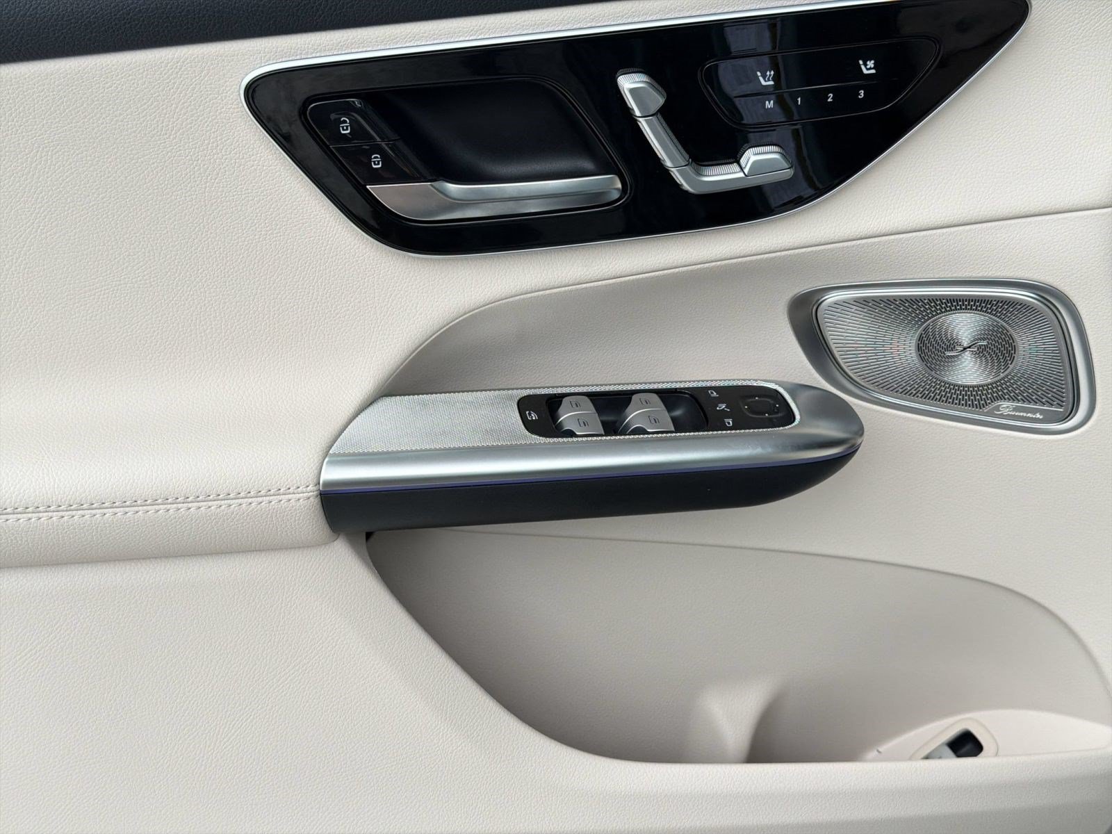 Used 2026 Mercedes-Benz GLC 300 4MATIC image 13