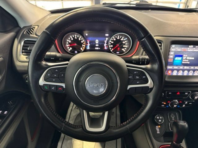 Used 2020 Jeep Compass Trailhawk AWD/4WD image 18