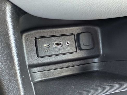 Used 2024 Chevrolet Equinox LT FWD image 20