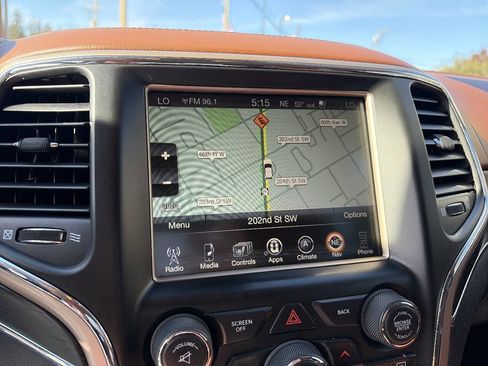 Used 2015 Jeep Grand Cherokee Summit w/ Platinum Series Group AWD/4WD image 36