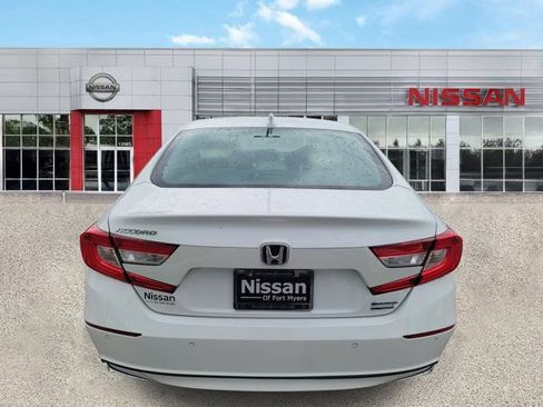 Used 2021 Honda Accord Touring image 3