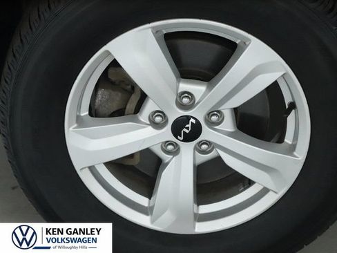 Used 2022 Kia Sorento LX AWD/4WD image 65