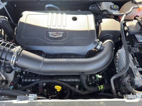 Used 2025 Cadillac XT6 Luxury image 38