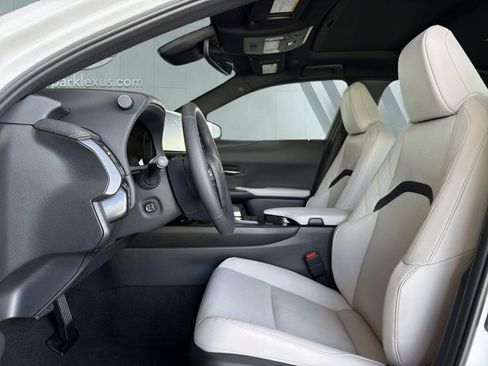 Certified 2026 Lexus UX 300h FWD w/ Accessory Package (Z1) image 7