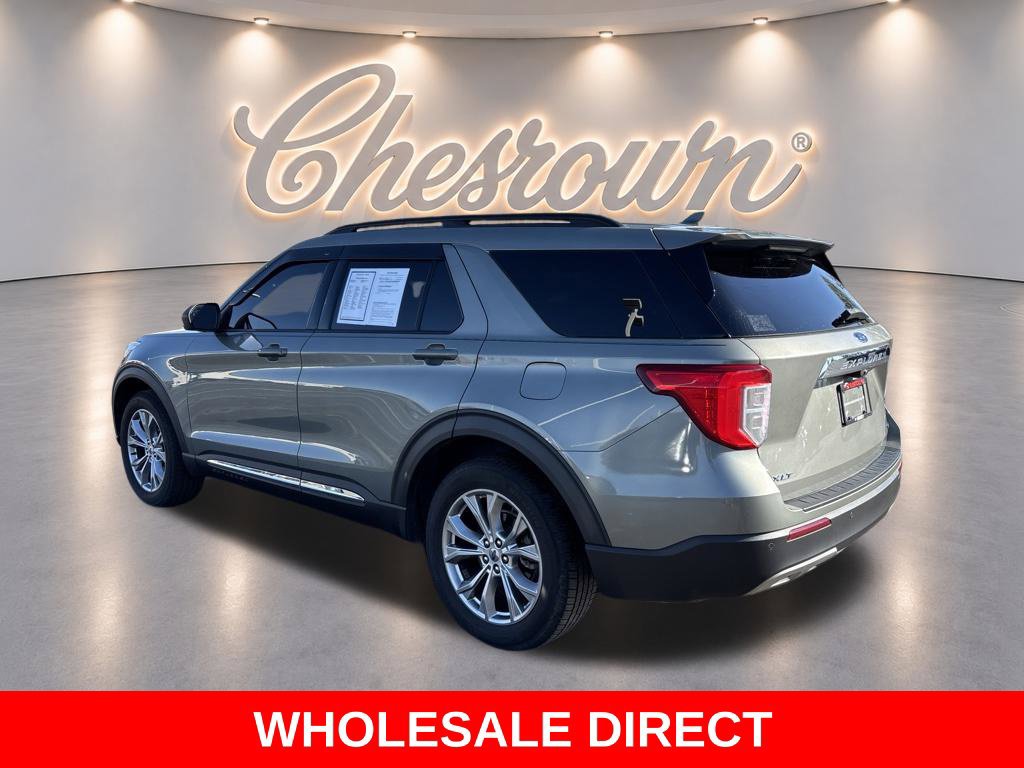 Used 2020 Ford Explorer XLT w/ Equipment Group 202A AWD/4WD image 3
