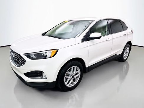 Used 2024 Ford Edge SEL w/ Convenience Package AWD/4WD image 2
