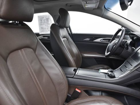 Used 2014 Lincoln MKZ AWD image 17