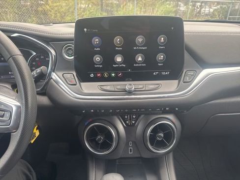 Certified 2024 Chevrolet Blazer LT w/ Convenience Package FWD image 15