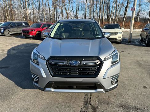 Used 2023 Subaru Forester Touring image 2