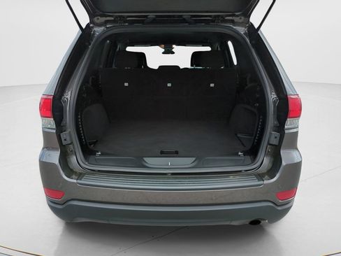 Used 2020 Jeep Grand Cherokee Laredo image 5