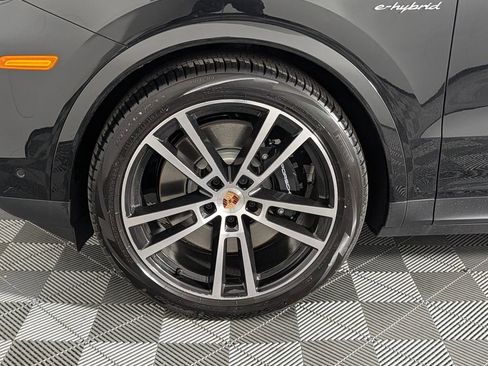 New 2026 Porsche Cayenne S AWD/4WD image 11
