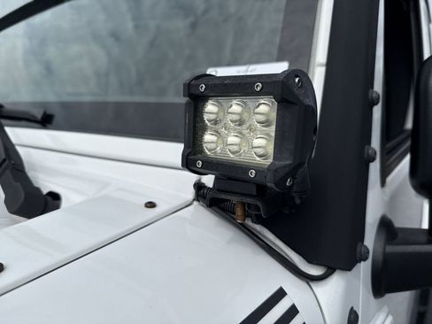 Used 2018 Jeep Wrangler Unlimited Sport image 13