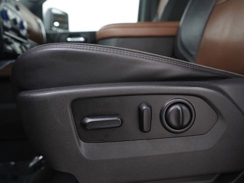 Used 2021 Chevrolet Silverado 2500 High Country w/ Safety Package II image 24