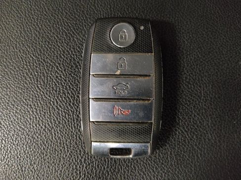 Used 2019 Kia Optima S w/ S Panoramic Sunroof Package image 32