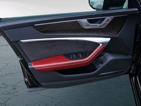 Used 2020 Audi S6 Prestige w/ Prestige Package image 26