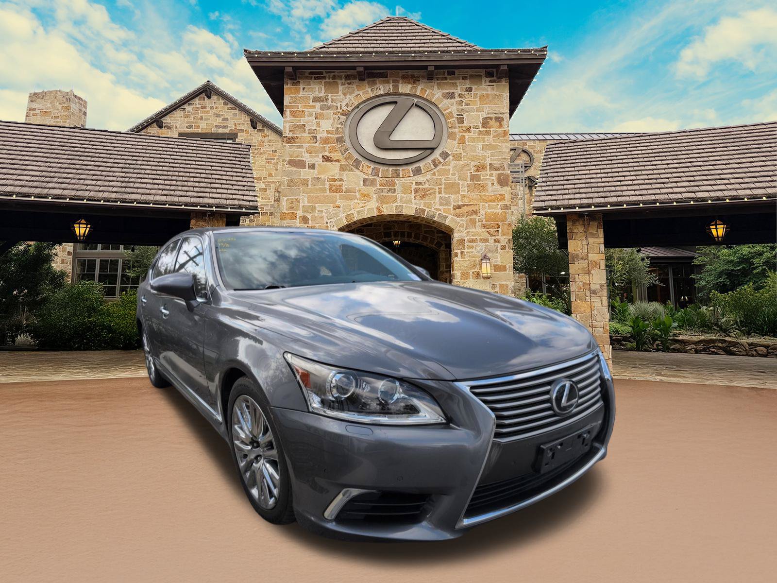 Used 2014 Lexus LS 460 w/ Comfort Package RWD image 2