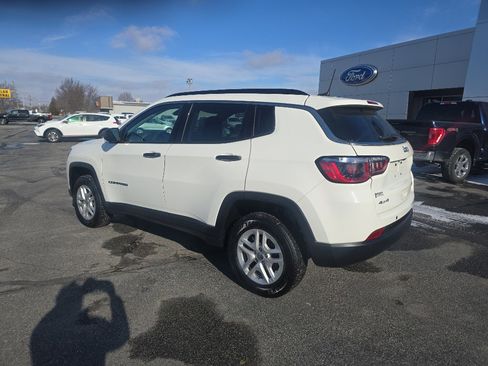 Used 2019 Jeep Compass Sport image 8