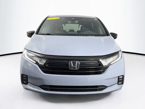 Used 2023 Honda Odyssey Sport image 2