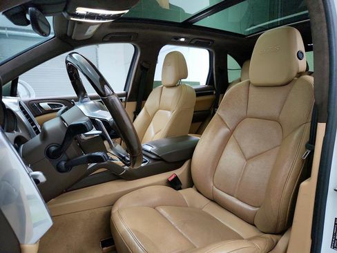 Used 2016 Porsche Cayenne GTS AWD/4WD image 14