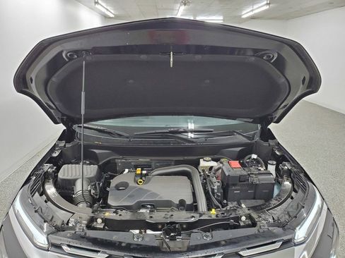 Used 2025 Chevrolet Equinox LT image 10