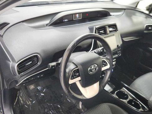 Certified 2018 Toyota Prius Three FWD image 12