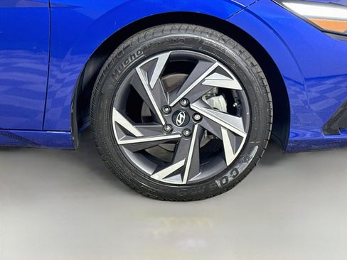 Used 2024 Hyundai Elantra Limited FWD image 32