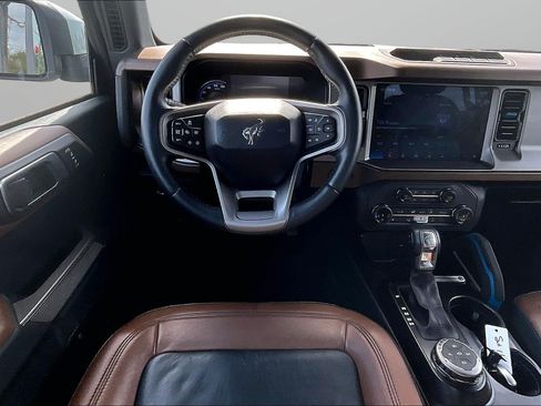 Used 2022 Ford Bronco Outer Banks AWD/4WD image 5