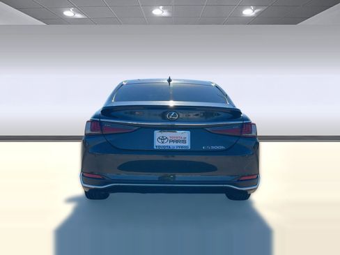 Used 2022 Lexus ES 300h w/ Premium Package image 10