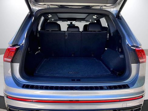 Used 2022 Volkswagen Tiguan SE R-Line AWD/4WD image 25