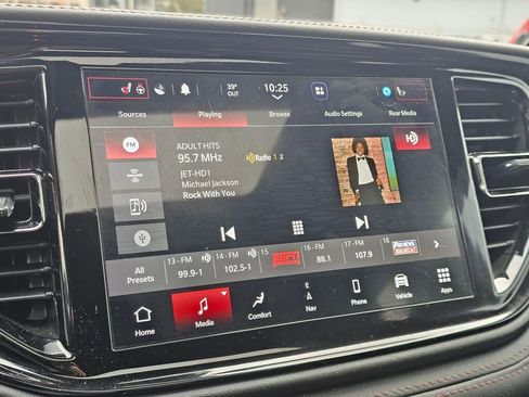 Used 2021 Dodge Durango R/T w/ SRT Interior Appearance Group image 23